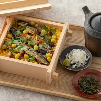 秋刀魚と秋野菜の蒸籠蒸しご飯