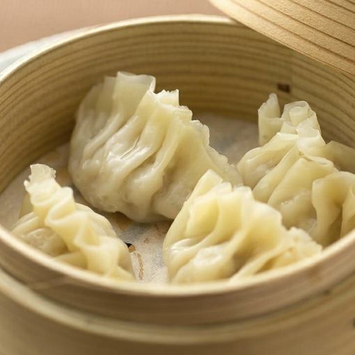 Includes 3 hours of all-you-can-drink! Popular dim sum all in one! You can also enjoy shrimp chili and sweet and sour pork in the "Specialty Course Including Xiaolongbao"