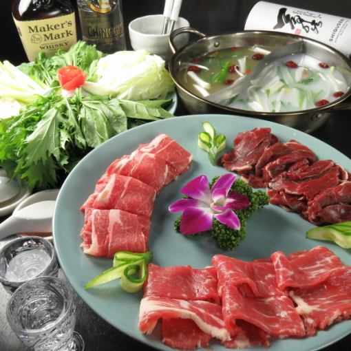 Lamb, beef, pork loin, pork ribs, chicken, etc. Choose from 3 types of soup and 18 ingredients in herbal hot pot! Special course