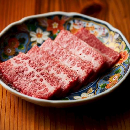 特色菜！ A5級黑毛和牛排骨