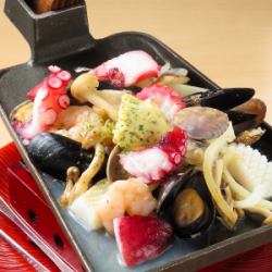 海鮮のガーリック焼き