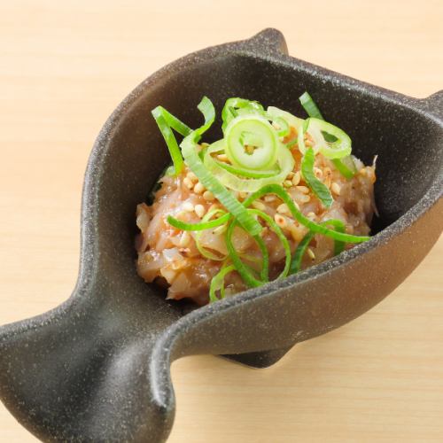 鶏軟骨の梅肉和え