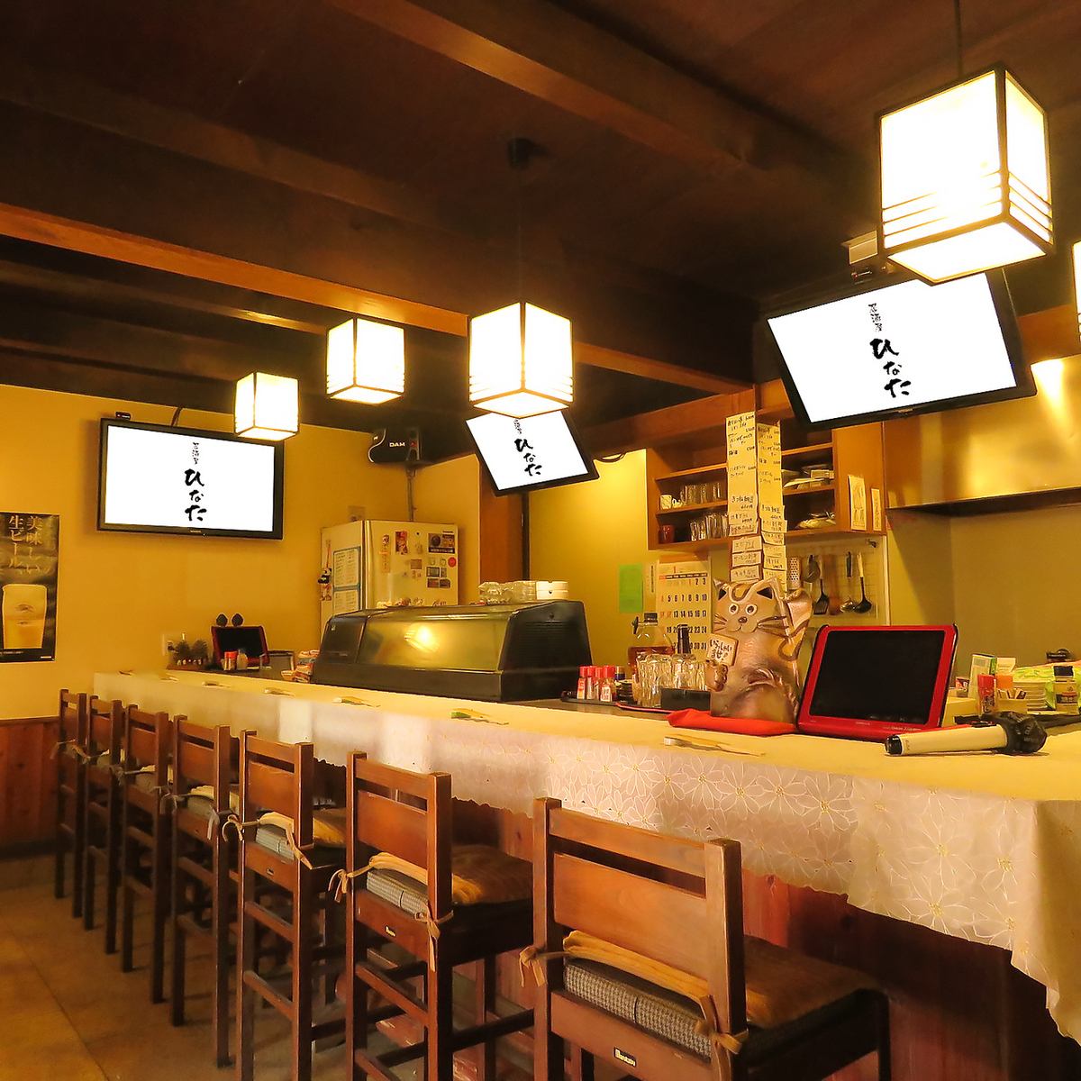 木を基調とした空間でゆったりとお食事をお楽しみください♪