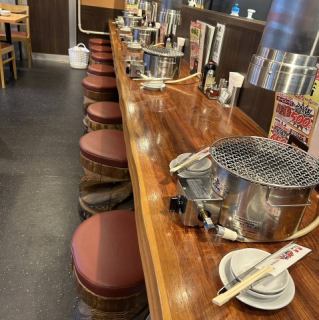 お一人様も大歓迎！新しい出会いが待つ焼肉山河で、美味しいお肉を心ゆくまで堪能してください。厳選されたお肉には、相性抜群のお酒も豊富に取り揃えていますので、楽しい時間を過ごせます。自分へのご褒美やリフレッシュしたい時にも最適。カジュアルに、また特別なひとときとして、ぜひお楽しみください。