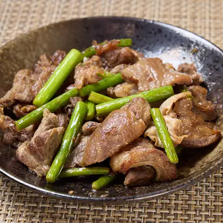 牛すじのにんにく炒め