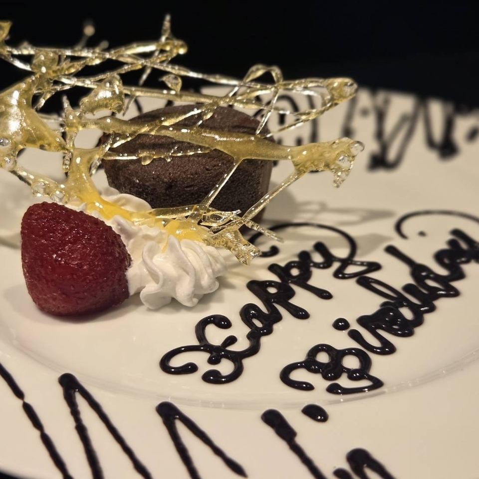 記念日に最適なアニバーサリープレートをご用意いたしました★