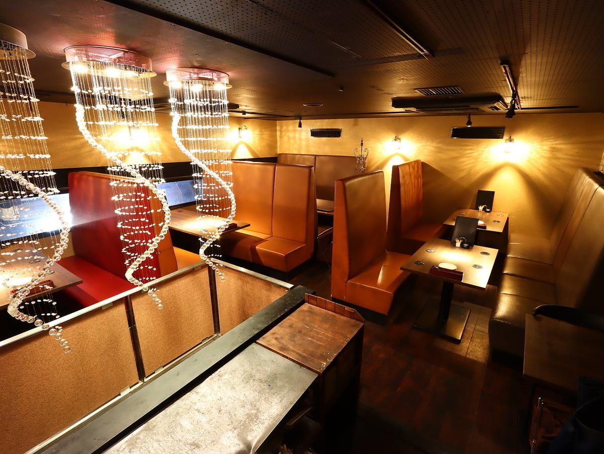 スパークリングワインも飲み放題!豪華食べ飲み放題が勢ぞろい♪