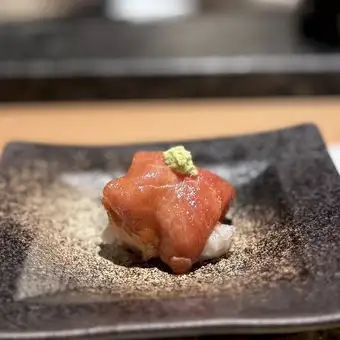 Enjoy carefully selected seasonal kushikatsu (deep-fried skewers) ◎ Omakase (chef's choice) kushikatsu course with 17 items for 8800 yen (tax included)