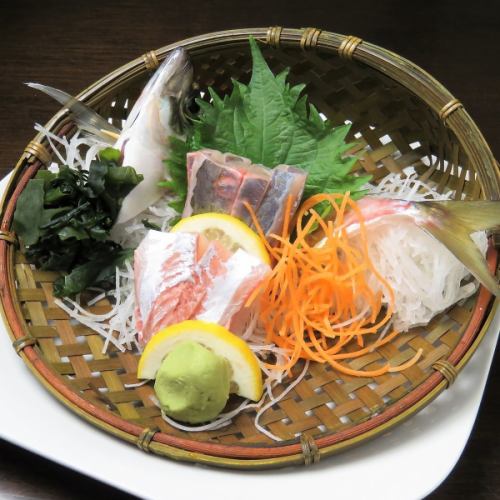 活竹莢魚生魚片/新鮮烤竹莢魚