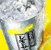 こだわり酒場のレモンサワー