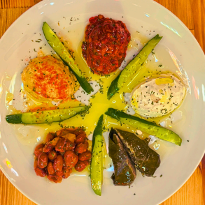 トルコの前菜(MEZE)盛り合わせ(5種類)