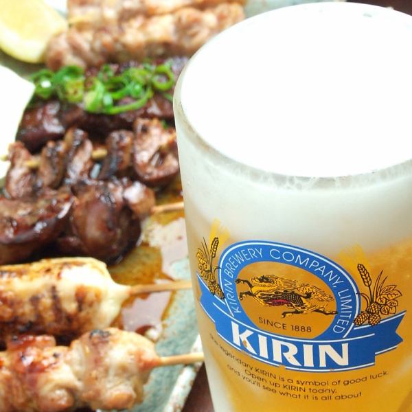 啤酒搭配得很好！享受[Specialty Yakitori]和[Kyushu Kagoshima Satsuma Chiran Bird]菜單！