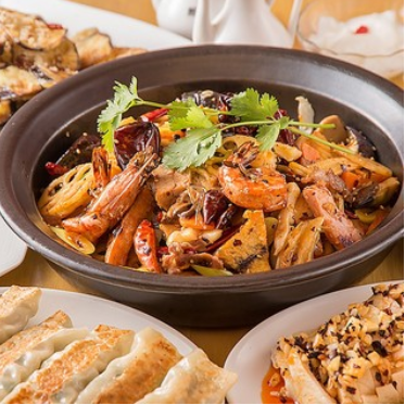 【150分飲み放題付】たっぷり野菜とカプサイシン「麻辣香鍋」コース