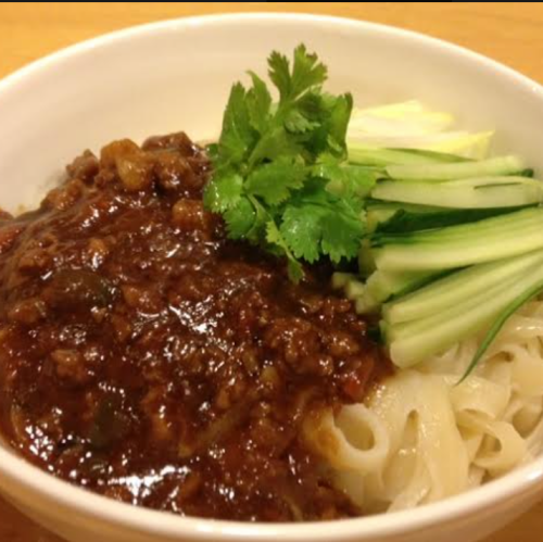 ジャージャー麺（炸醤刀削麺）