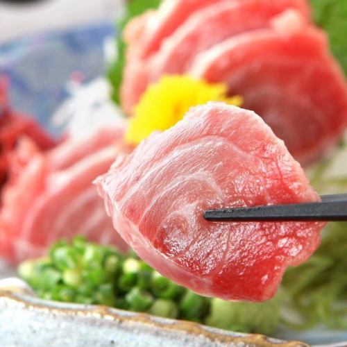 The sweetness and thickness of this exquisite bluefin tuna sashimi