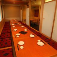 宴会に最適な掘りごたつ個室あり。懇親会や家族でのお食事に！