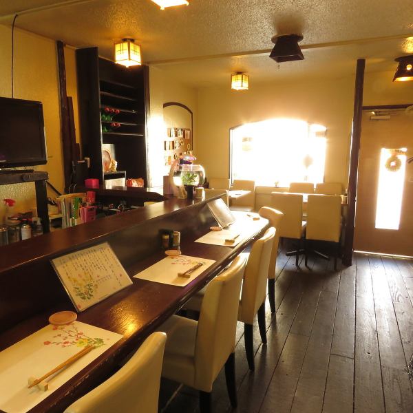 It is a homely store with a calm atmosphere of light and handwritten heartfelt goods! You will want to stay in a comfortable space just long ... ♪ Please feel free to drop in!