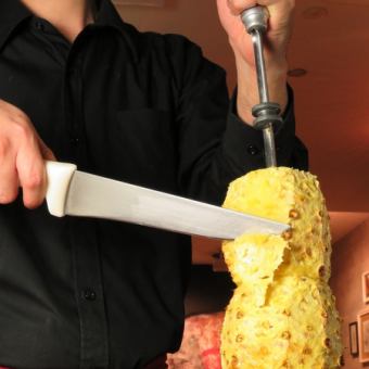 【3時間ゆったりプラン】シュラスコ20種食べ放題&サイド3品+飲み放題 3h 8,870円→7,900円