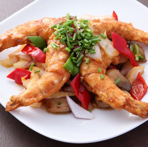 Stir-fried shrimp with garlic