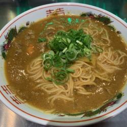 牛すじカレーラーメン