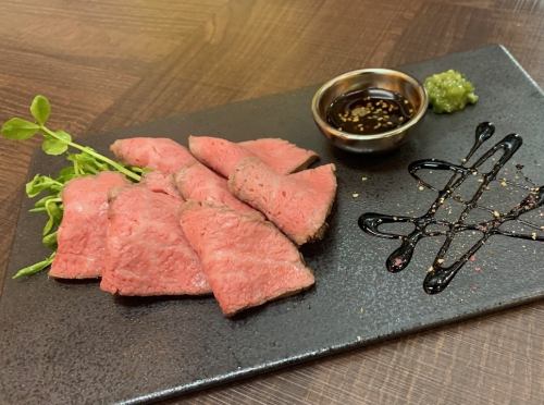 【お酒との相性抜群！】数量限定和牛ローストビーフ　1,870円（税込）～その日の部位で価格がかわります