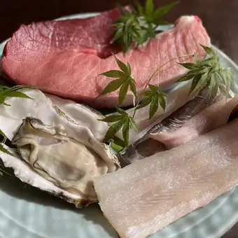 料理とお寿司のおまかせコース