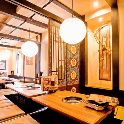 <p>The store has a calm, Japanese-style atmosphere, and there are few steps, so even small children can visit with peace of mind.The seats are separated by partitions and curtains, making it perfect for families, private drinking parties, and banquets.</p>