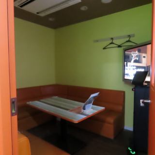 【カラオケBOX】
