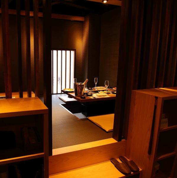 The digging kotatsu seat, which is slightly raised, can be used as a semi-private room if the partition is lowered!Early reservations are recommended here!