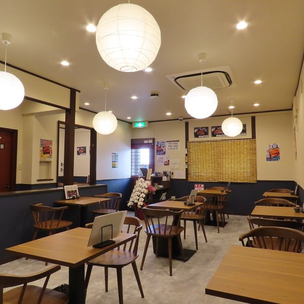 ≪落ち着きのある心地良い空間≫4名席×2・2名席×7◆少人数でのご利用はもちろん、団体様でもご利用いただけます！ゆったりとおくつろぎいただける雰囲気ですので、デートや女子会、ご家族での外食、各種ご宴会でのご利用にもおすすめです。皆様のご来店を心よりお待ちしております♪