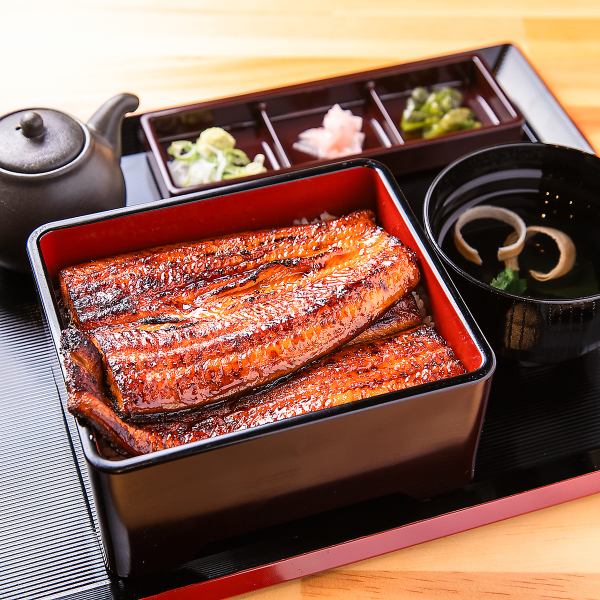 【食欲をそそる香ばしさと鰻本来の旨味が堪らない！破格のお値段が魅力的☆】うな重≪松≫2600円(税込)