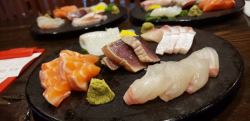 Assorted sashimi