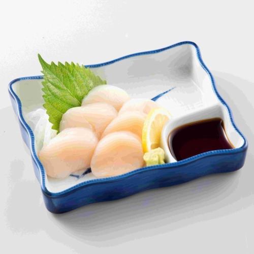 Scallop sashimi