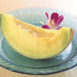 <Seasonal Fruit> Crown Melon from Shizuoka Prefecture