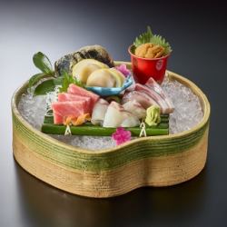 Assortment of seasonal sashimi