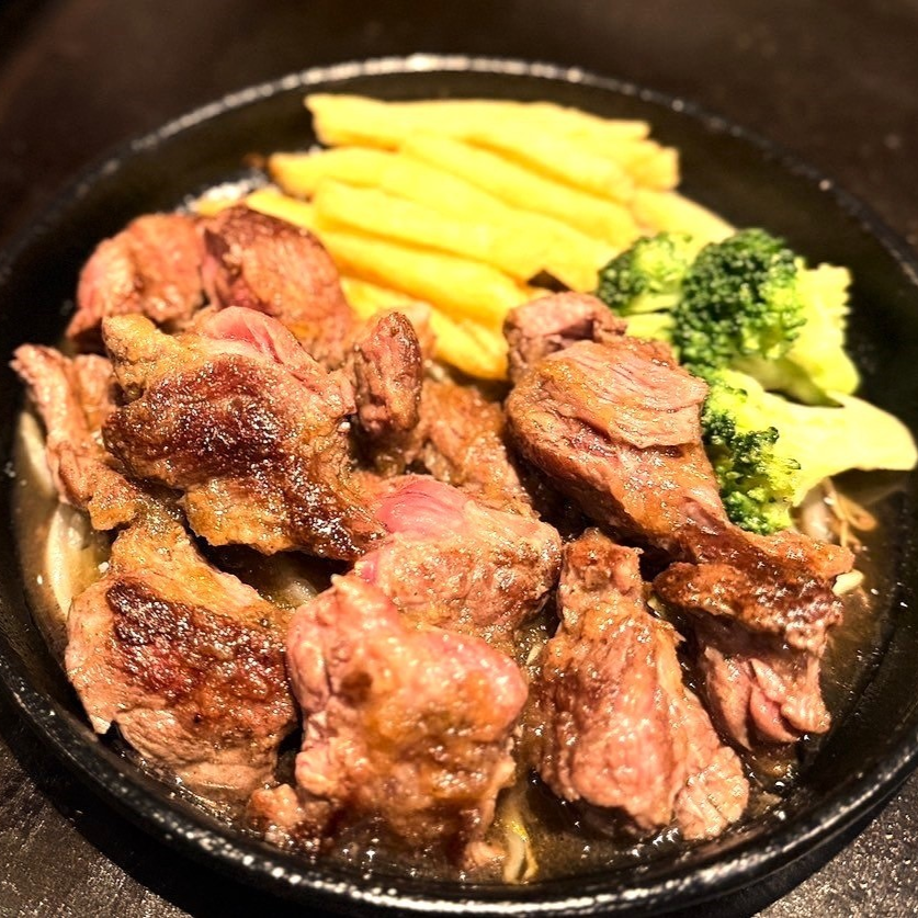 ランチ限定！お肉の旨味たっぷりのステーキをお楽しみください！