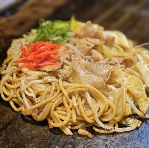 豚焼そば/牛すじ焼きそば