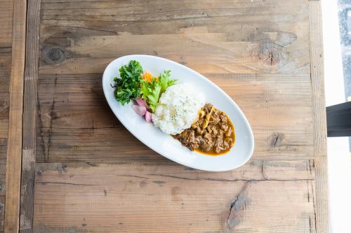 5時間煮込んだ牛すじカレー