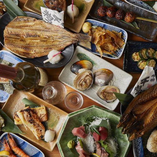 鮮魚と、旬の野菜、香ばしく焼き上げる炉端料理を中心に