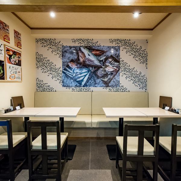 テーブル席を複数ご用意しております。繋げてご利用いただくことも可能ですので、各種宴会等でもご利用可能です。広々としたテーブル席でゆったりとした時間をお過ごしください。