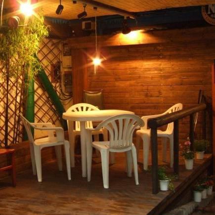 茗荷谷駅から徒歩1分。隠れ家的雰囲気の店内へようこそ♪外のデッキもリニューアルしました～！