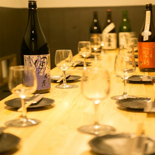 Medium to large seats are also suitable for joint parties and girls-only gatherings ◎ [Tennoji Izakaya Private Room Birthday Meat All-you-can-drink Motsunabe Seafood Meat Sushi Sake Yakitori Kushikatsu]