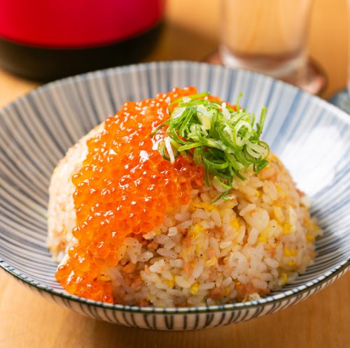 Parent-child fried rice with salmon and salmon roe