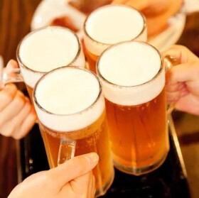 +1800円でアルコール飲み放題、＋900円でソフトドリンク飲み放題