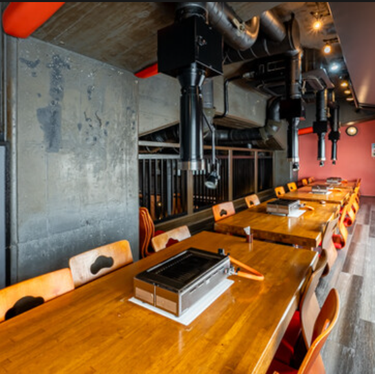 ゆったりとお過ごしいただける二階席で貸切利用もできます♪