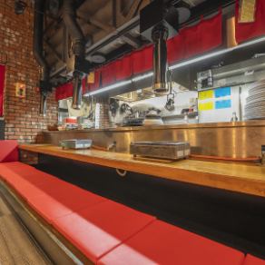 おひとり様でもお気軽にお越しいただけるカウンター席もございます♪