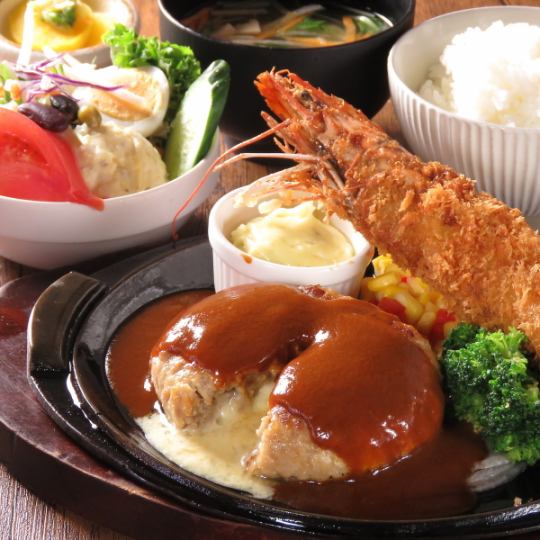 【大海老とチーズインハンバーグ定食】とろ～りチーズがたまらない！当店の人気メニュー！！