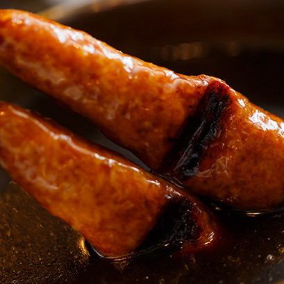 秘伝のタレで焼き上げ