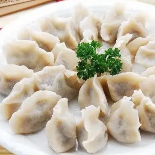 ジューシーなラム肉餃子★ぜひお試しあれ！