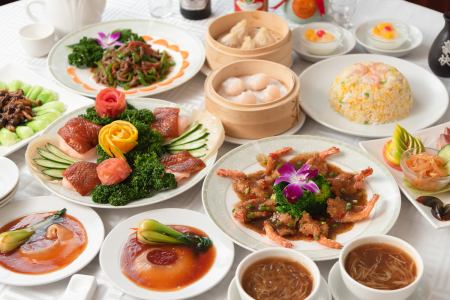 You can taste the authentic Chinese taste, which you can not eat normally, with cheap price!